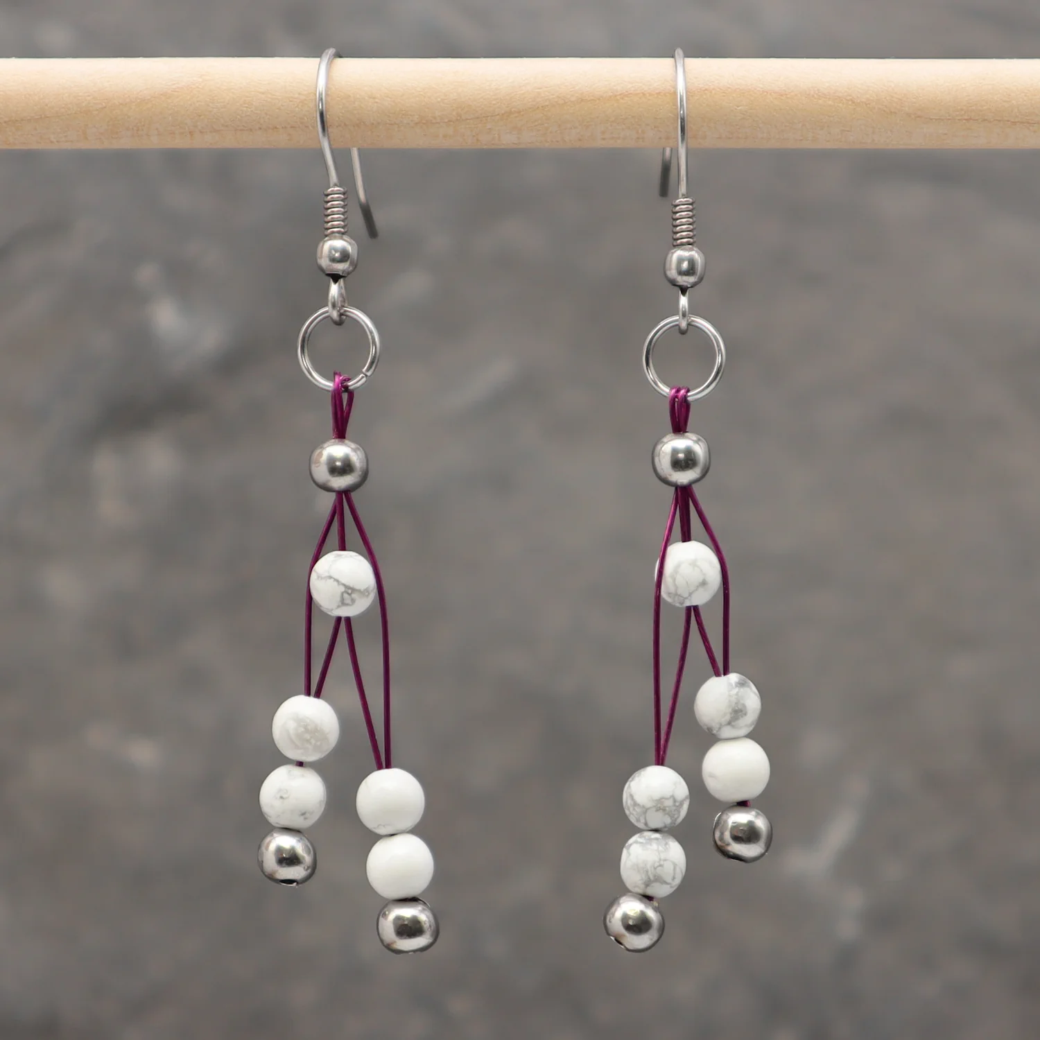 Boucles d'oreille Howlite