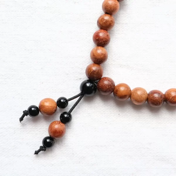 Bracelet Mala Bois de santal et Onyx noir